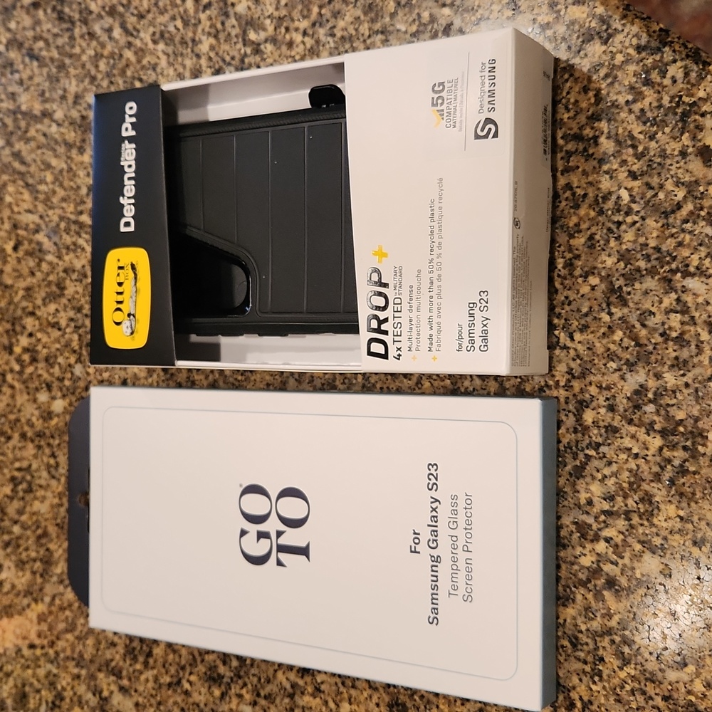 Cell phone case and screen protector